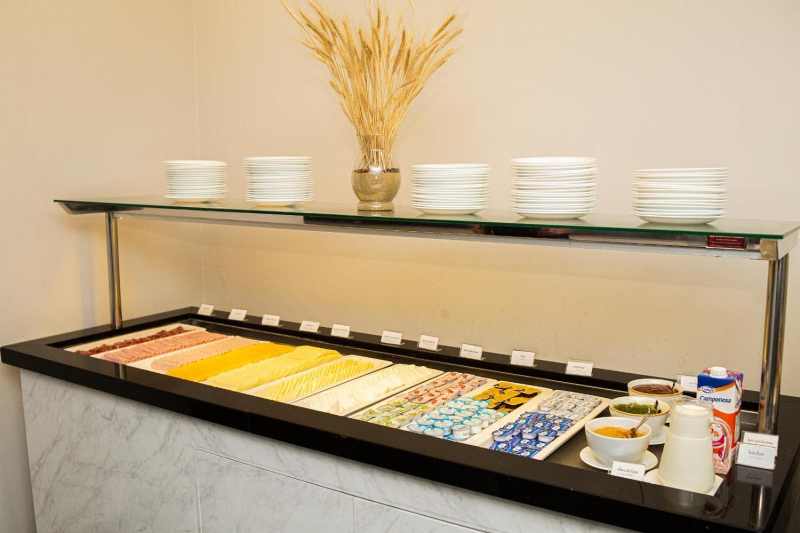 Ouro Minas Hotel Belo Horizonte, Dolce By Wyndham Buitenkant foto A salad bar